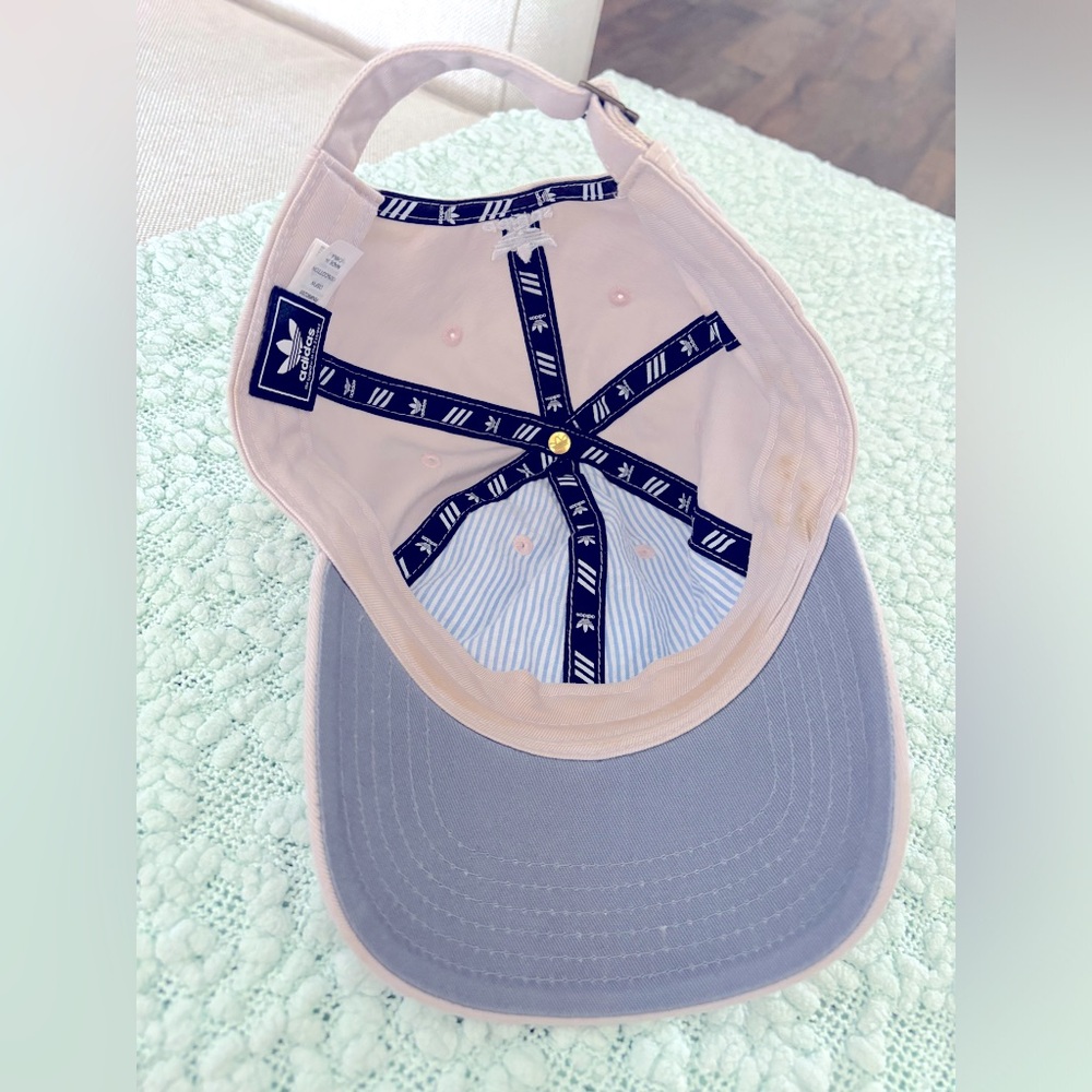 Adidas lavender baseball hat 💜 - Picture 4 of 4